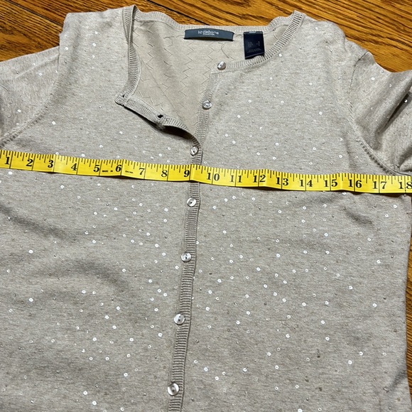 Liz Claiborne tan cardigan with sequins & beads.  Size Small. - Picture 7 of 10